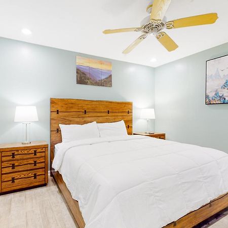 Smoky Mountain Castle Caretaker'S Apartment Sevierville Buitenkant foto